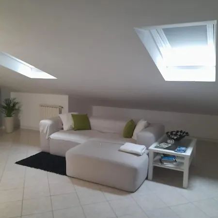 Apartment Mansarda Massimo - Intra *