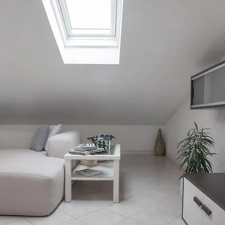 Mansarda Massimo - Intra Апартаменты Вербания