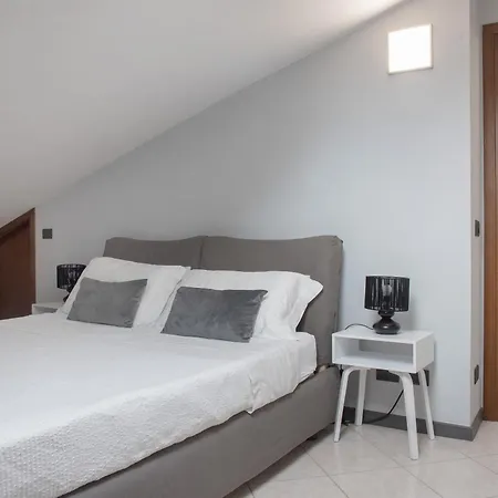 Mansarda Massimo - Intra Apartment *