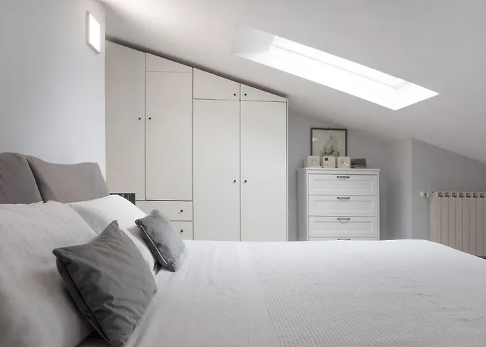 Mansarda Massimo - Intra アパート